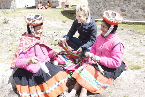 Dana working with peruvian weavers