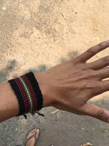 Meriem-TOP-volunteer-handwoven-bracelet