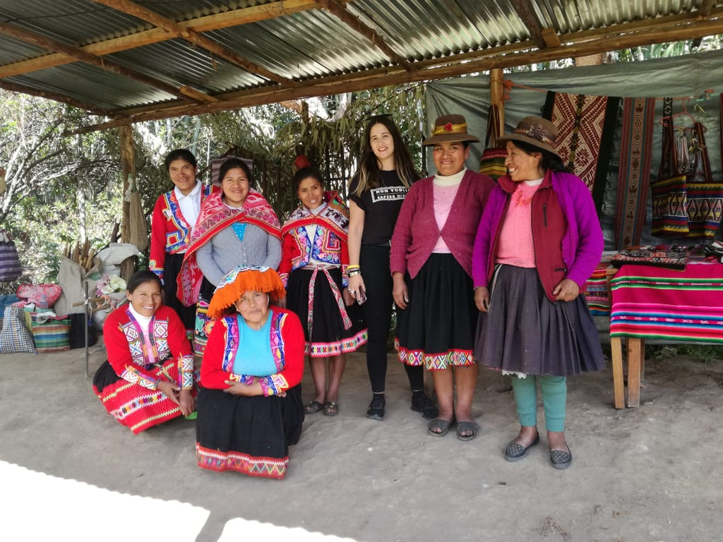 Aitana-Munoz-volunteer-Threads-of-Peru