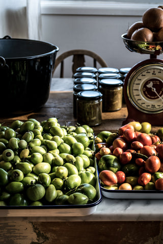 Preserving tomatoes