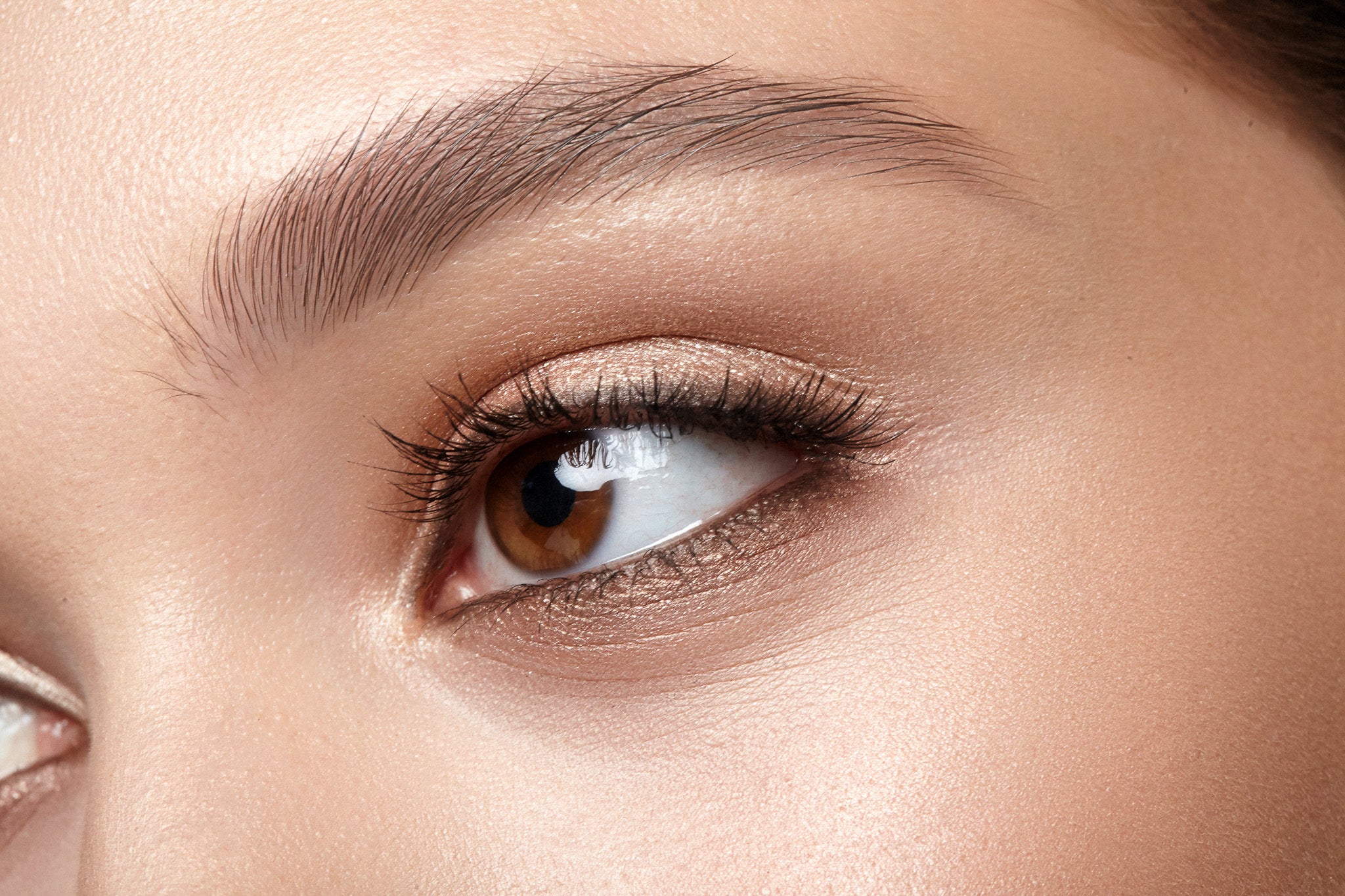 Discover the best natural eyeliner trend based on your eye shape