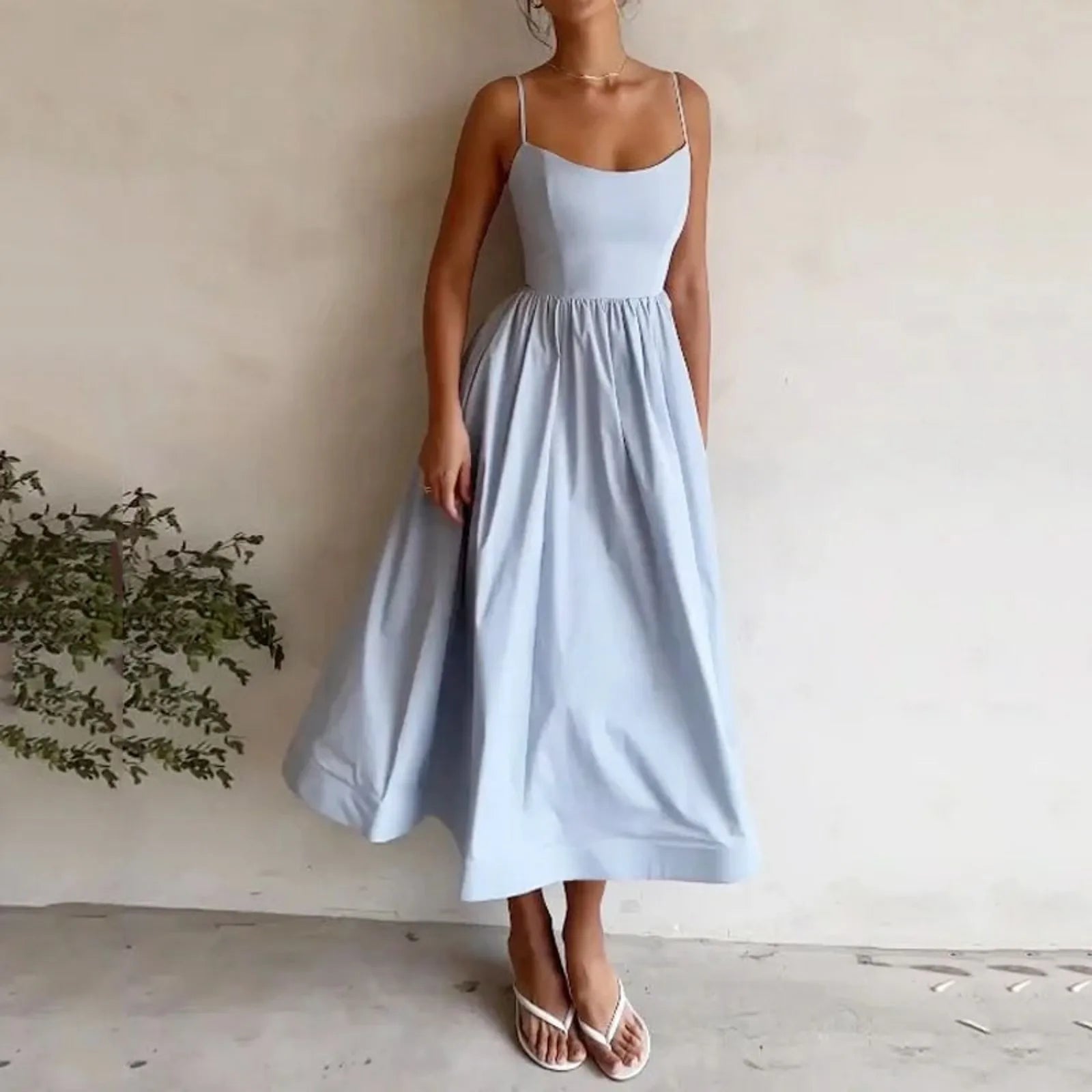 Elegant Light Blue Backless Sleeveless Summer Dress - Image 3