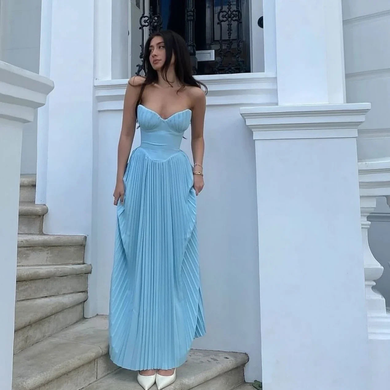 Elegant Strapless Pleated Maxi Dress for Summer Parties - Image 4