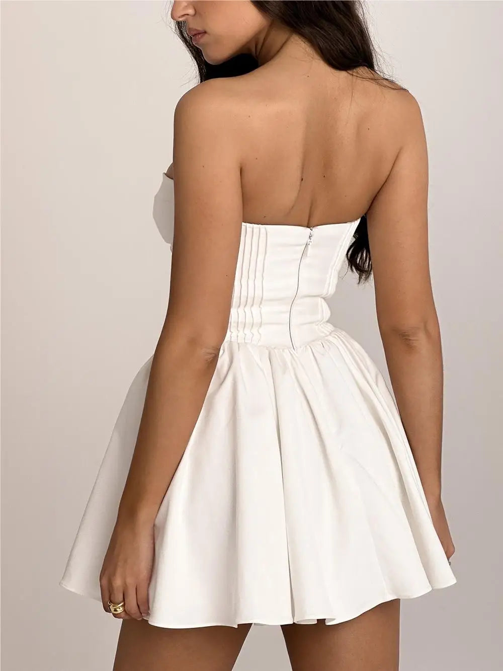 Elegant White Mini Dresses for Summer Evening Parties - Image 7