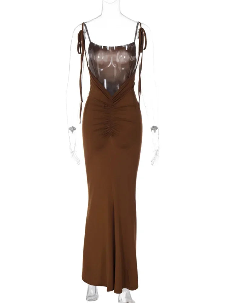 Elegant Backless Pleated Maxi Dress for Summer Events - Image 8