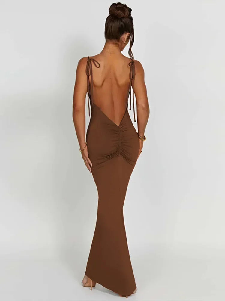 Elegant Backless Pleated Maxi Dress for Summer Events - Image 5