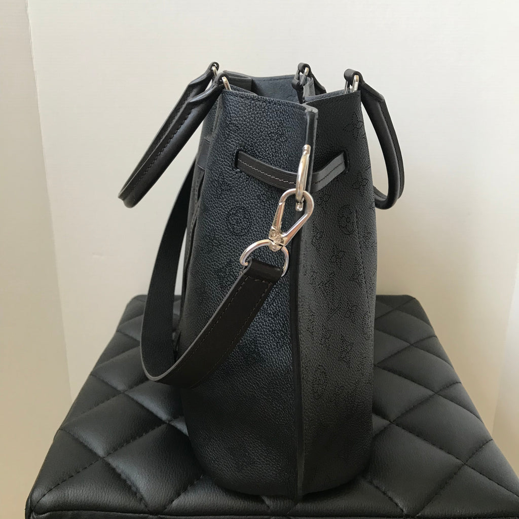 Louis Vuitton Girolata Mahina Noir Shoulder Bag | Forever Red Soles