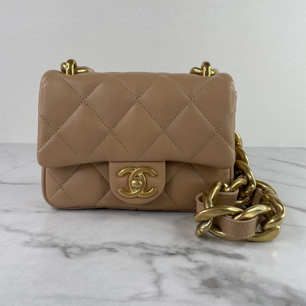 chanel chunky chain flap bag