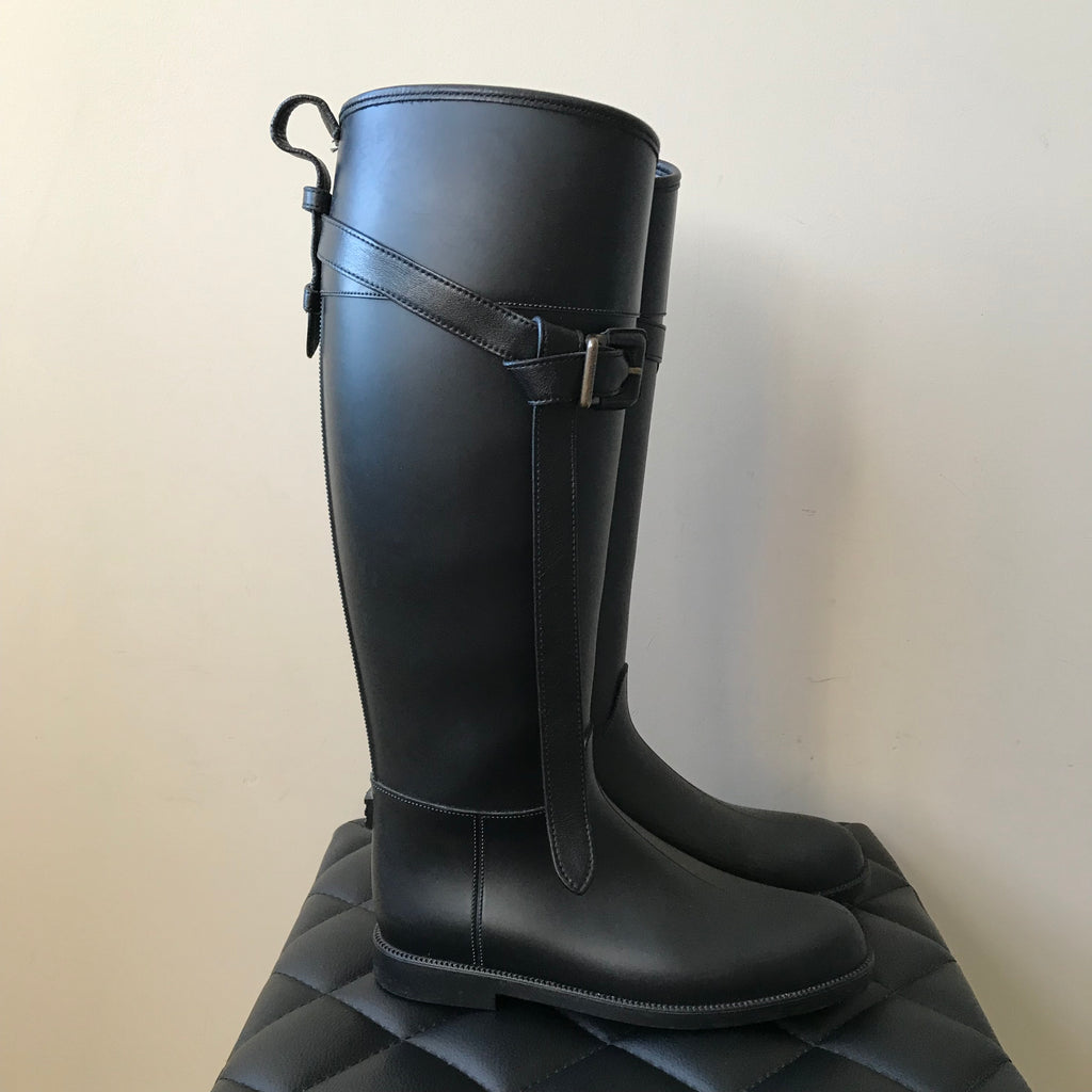 burberry equestrian rain boots