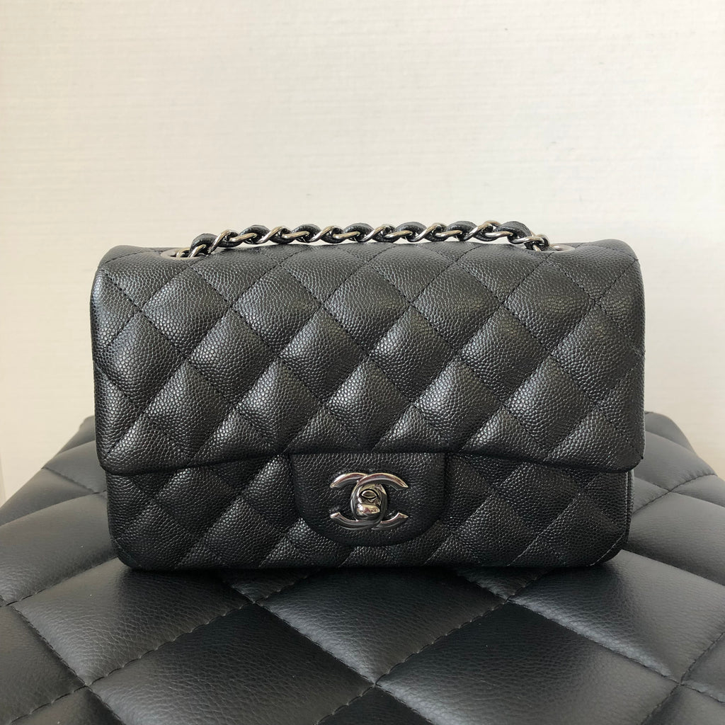 chanel iridescent black