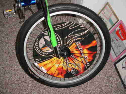 schwinn stingray front tire size