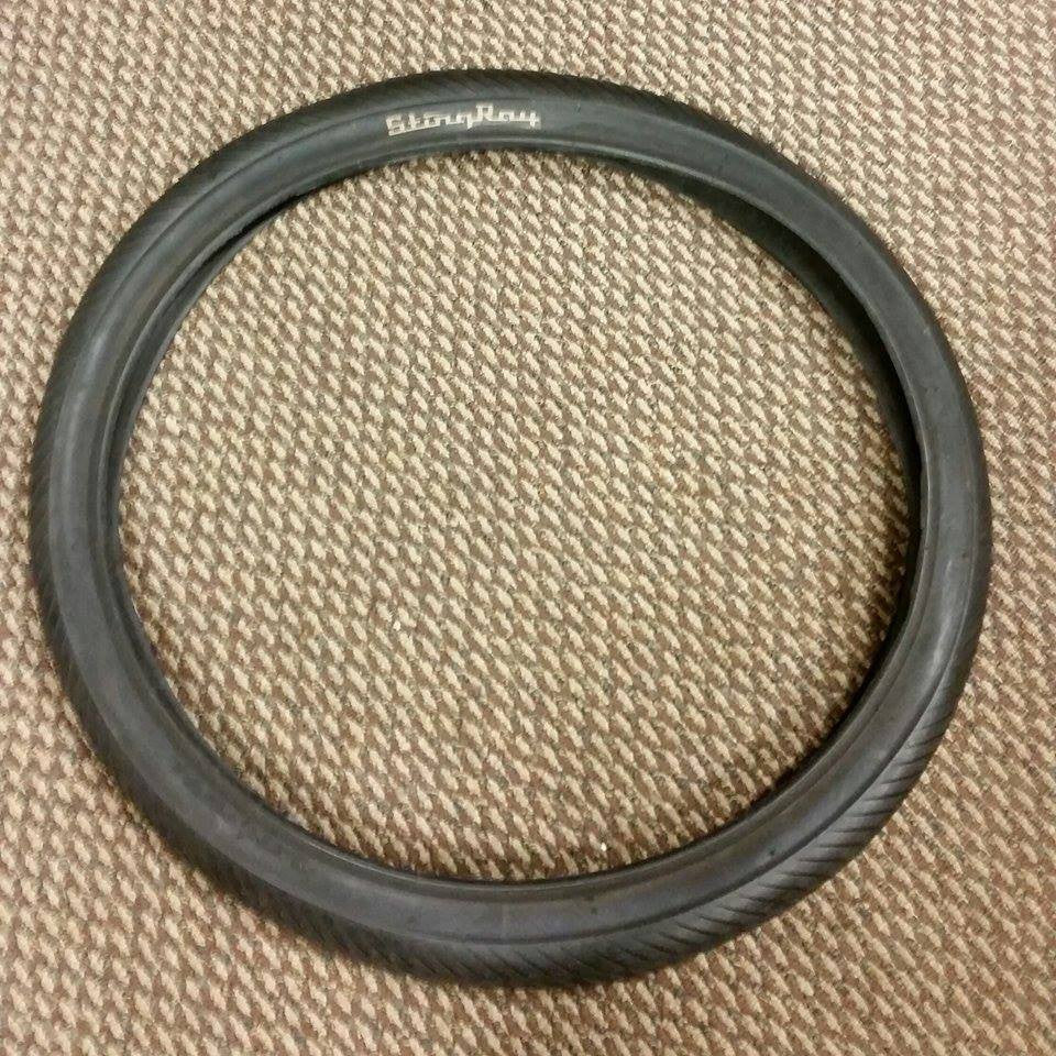 schwinn stingray front tire size