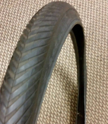 schwinn stingray tire size