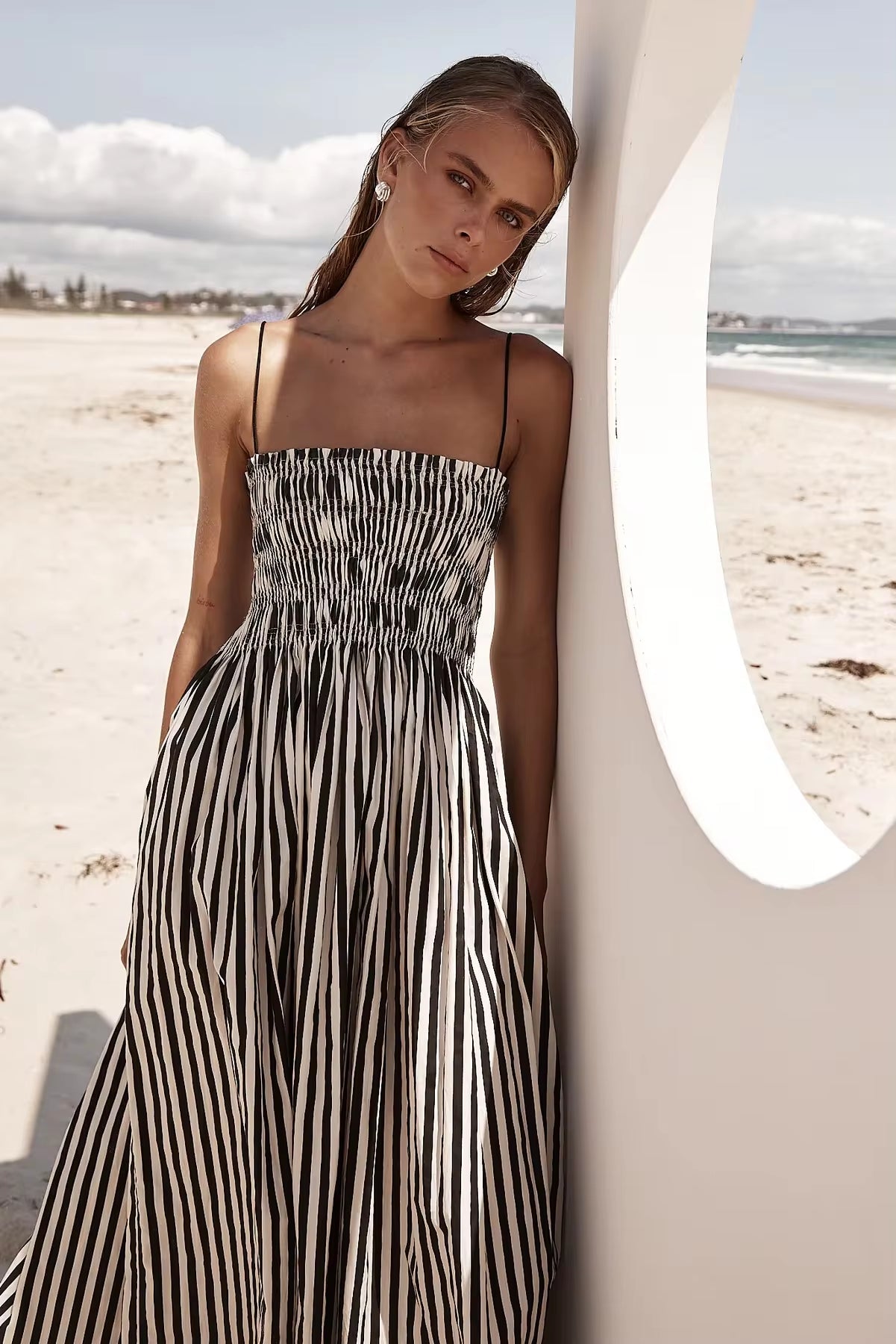 Stylish Striped Maxi Beach Dress for Summer Vibes - Image 4