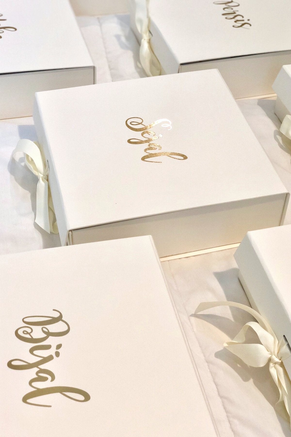 Nouna Décoration et cadeaux personnalisés - Box Surprise Pour cadeau Homme  ou femme 🤩😍♥️💑♥️ Disponible chez Nouna décoration skikda