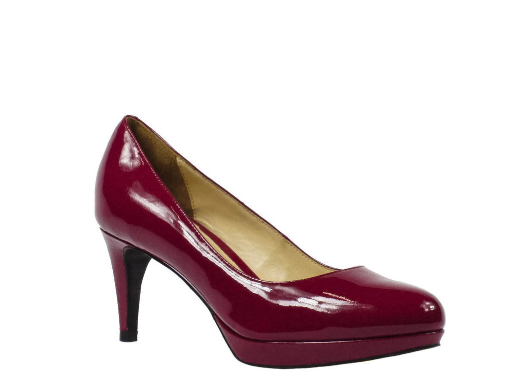 cole haan chelsea low pump