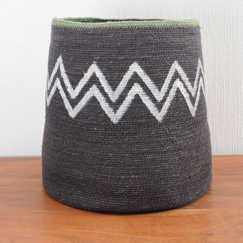 Cache Pot Black and White Zig Zag