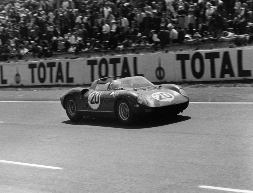 1964 Le Mans winning Ferrari 275P driven by Guichet - Vaccarella ...