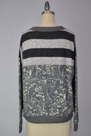 Sweater-like Print Top - Dark Grey Stripe Flower (D90101)