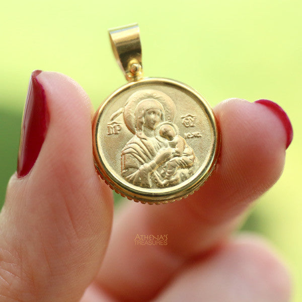 pendant mother and child