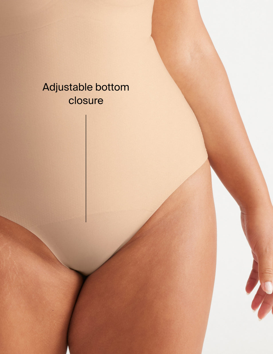 Adjustable bottom closure