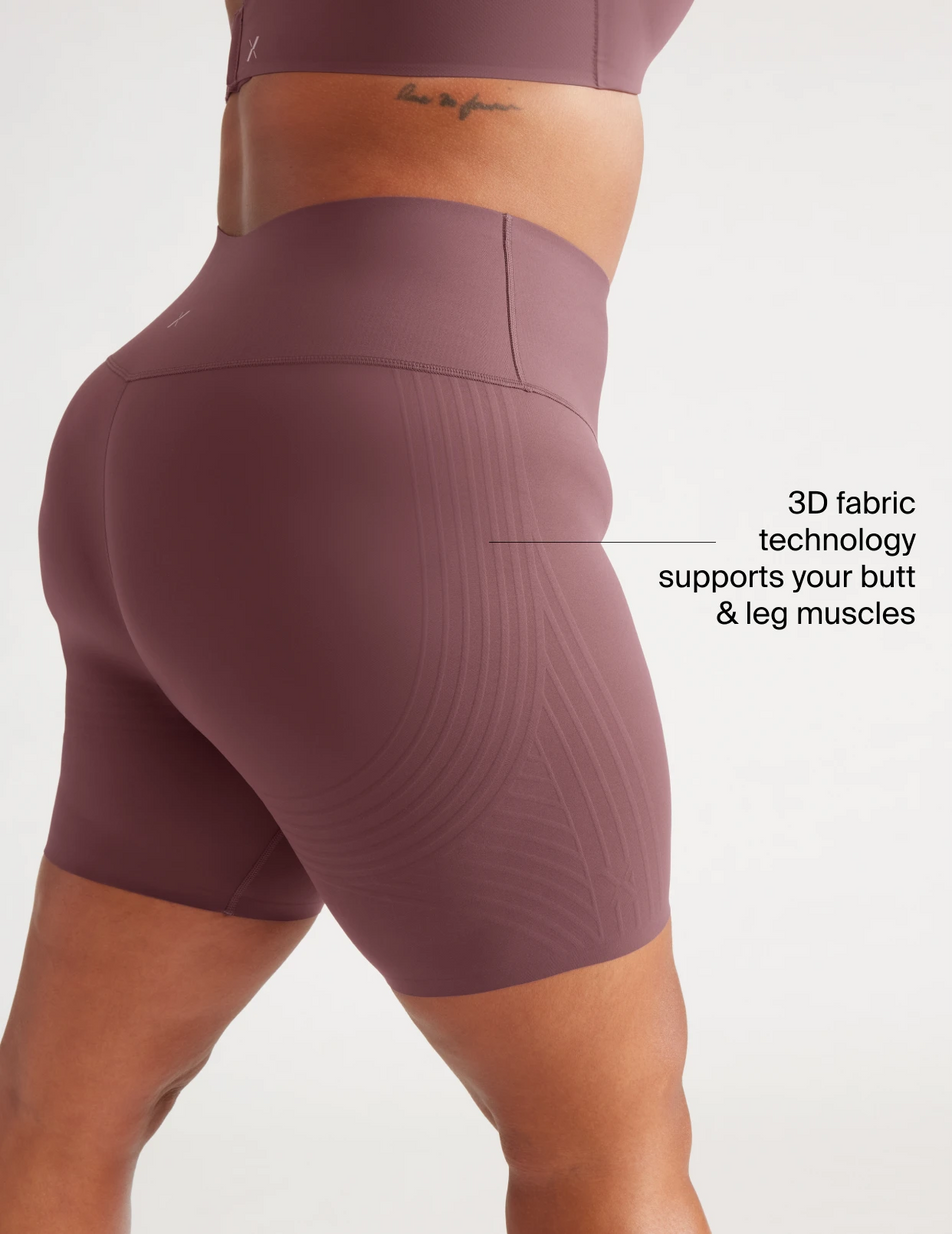 3D fabric technology supports your butt and leg muscles 