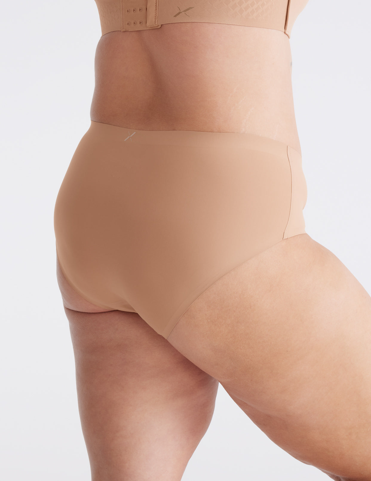 Nude Seamless Body Waist Shaping Panty – STYLED BY ALX COUTURE