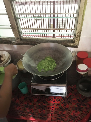 kuih ketayap batik malaysia