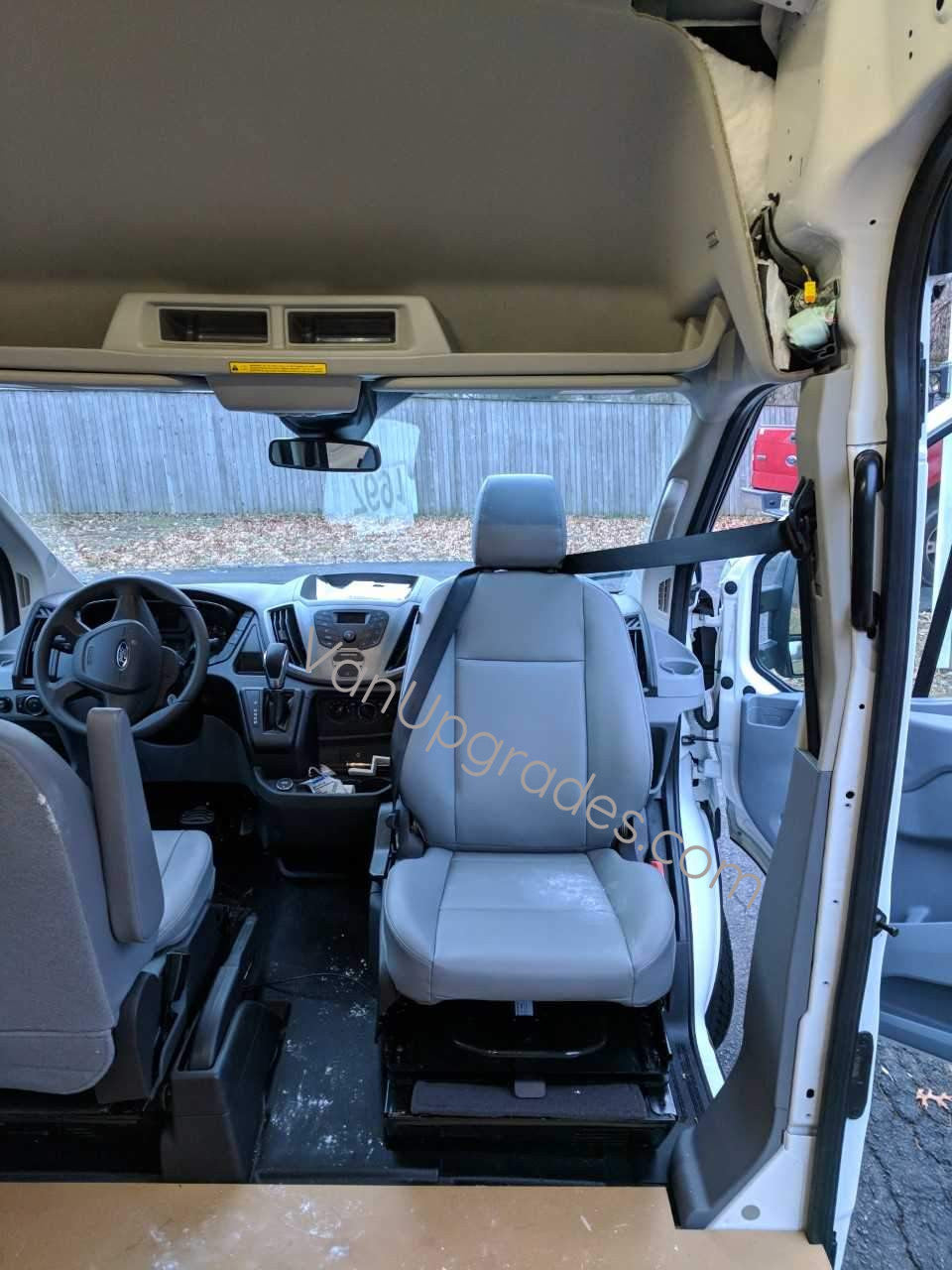 minivan with rotating seats