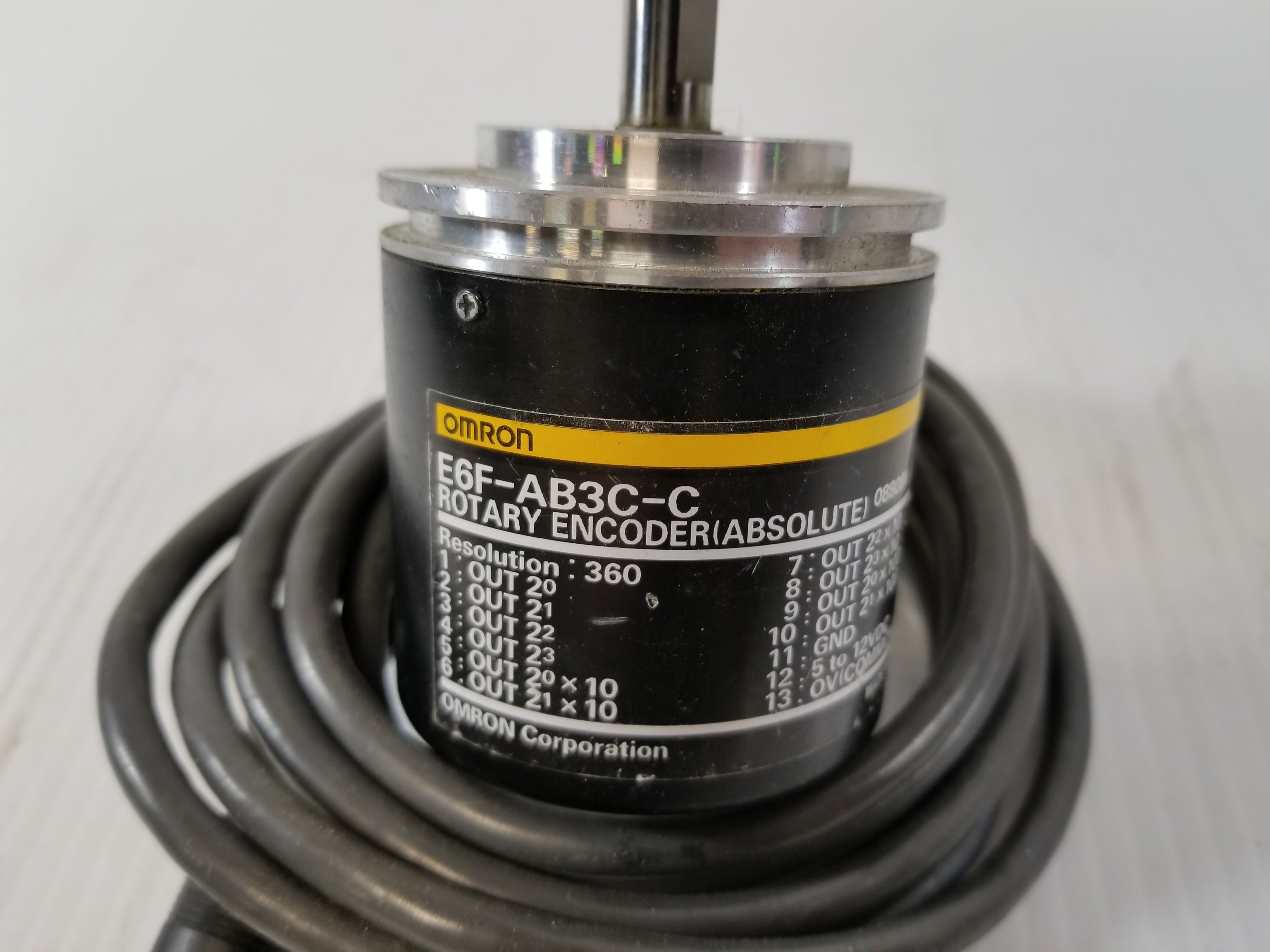 Omron E6f Ab3c C Absolute Rotary Encoder Metal Logics Inc