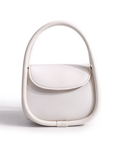 Crossbody handbag for summer wardrobe