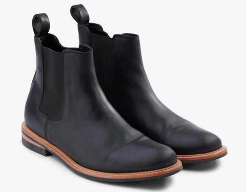 Staple boots for men to look good on a budget
