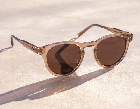Retro round frame sunglasses with polarized lenses