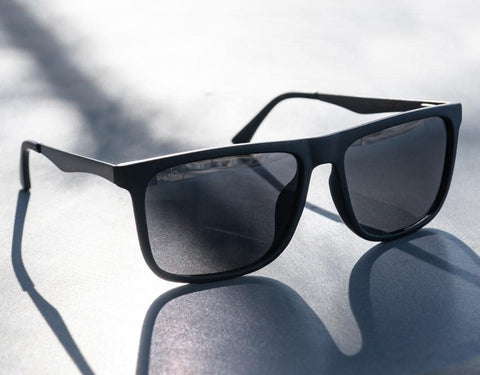 Classic square frame sunglasses
