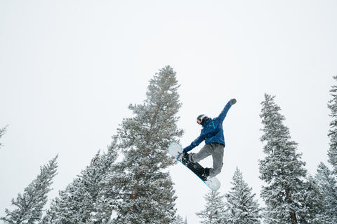Key Differences Between Ski and Snowboard Pants – Wildhorn Outfitters
