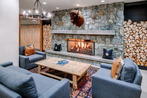 Snowpine Lodge Ski Lounge