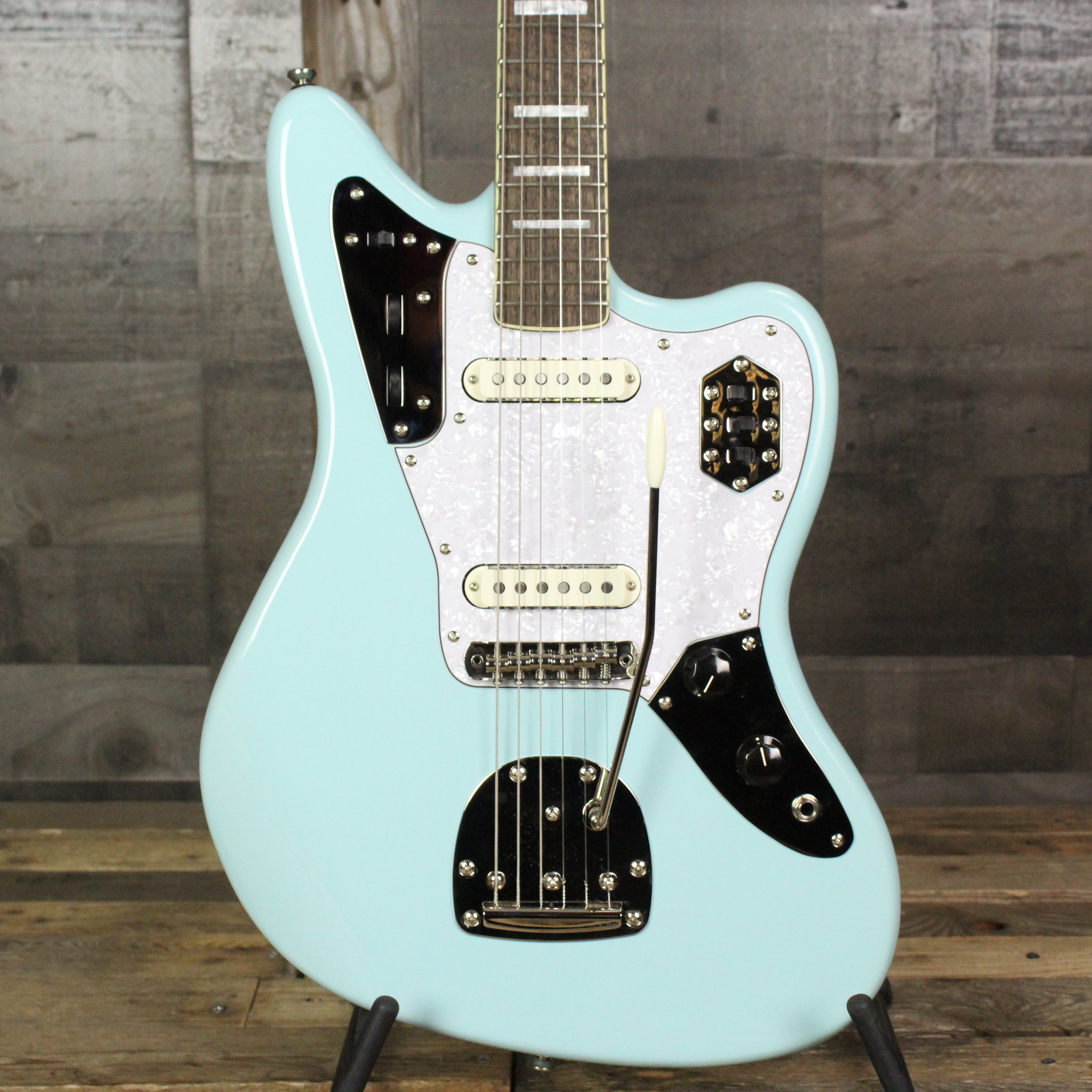 daphne blue squier jaguar