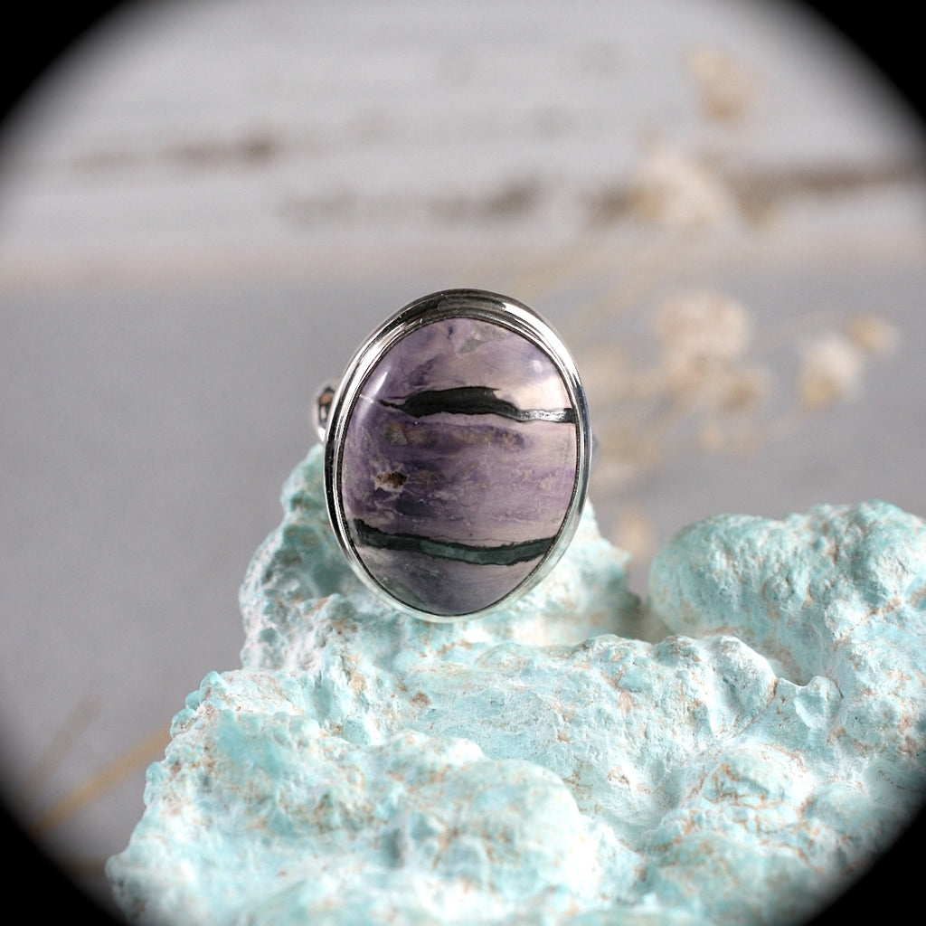 Bertrandite Tiffany stone ring – Rusmineral cabochons&jewelry