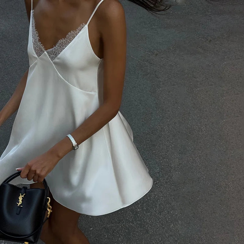 Elegant Backless V-Neck Summer Dress for Women - Image 4