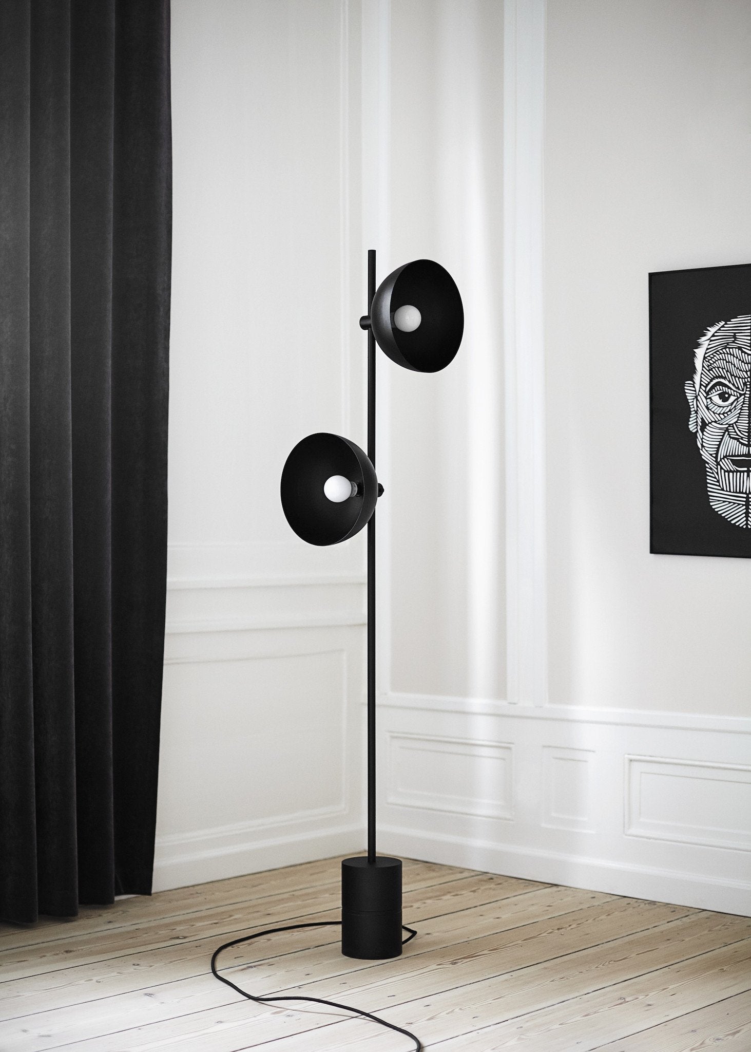 Studio Floor Lamp in Black | HANDVÄRK Danish Design & Furniture