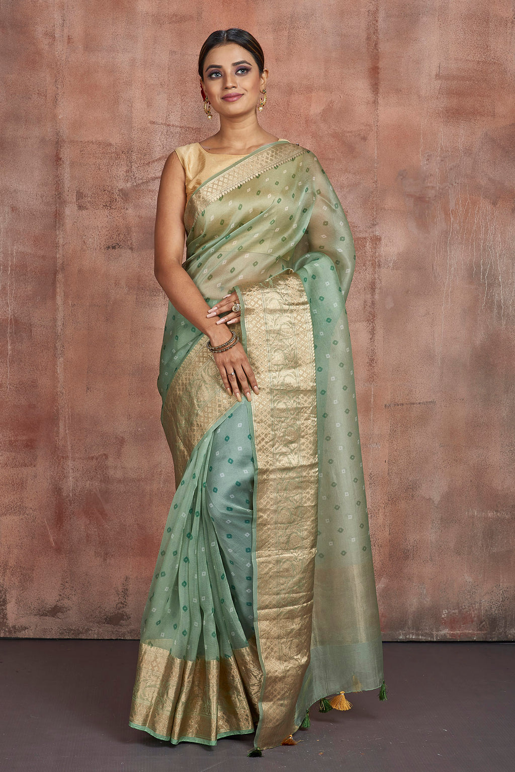 Buy Saree Mall Bandhani Embroidered Pure Georgette Bandhani Sarees Online  at Best Price | Distacart