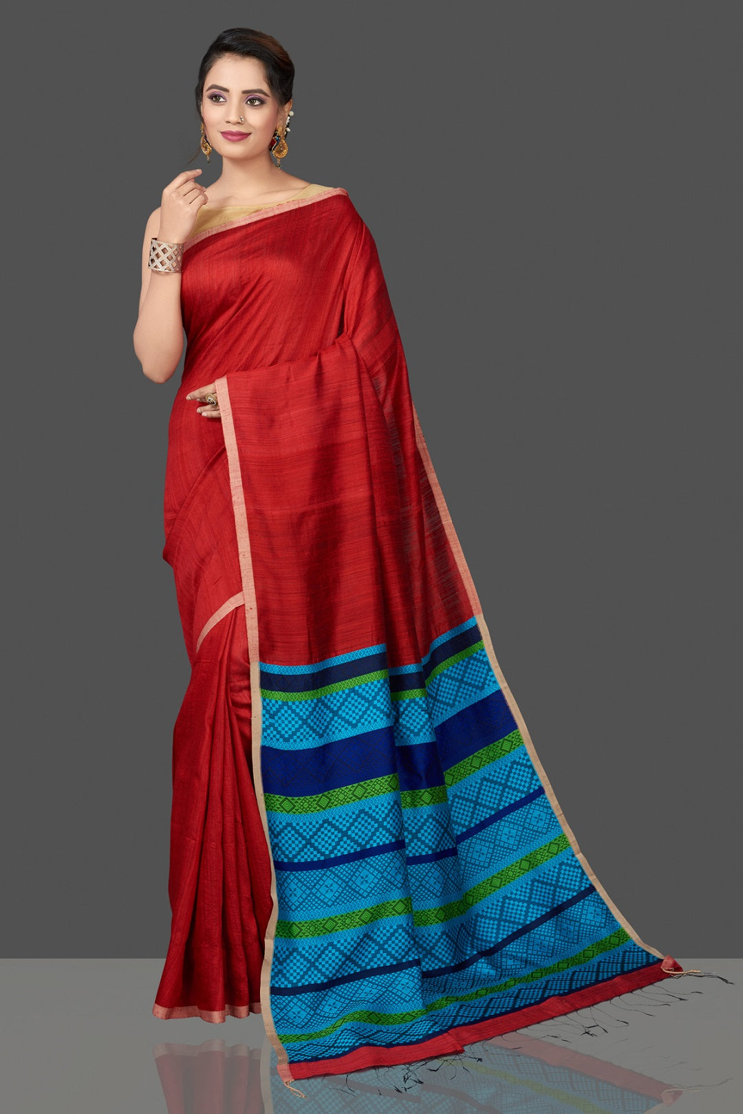 Shop stunning mizo matka saree online in USA with blue pallu. Flaunt Indian fashion in USA with a stunning collection of handwoven sarees, cotton saris, pure silk sarees, printed saris in USA from Pure Elegance Indian saree store in USA.-full view