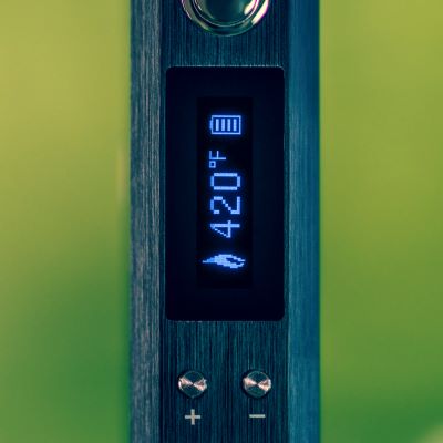 Linx Gaia Dry Herb Vaporizer Temperature Screen with Green Background