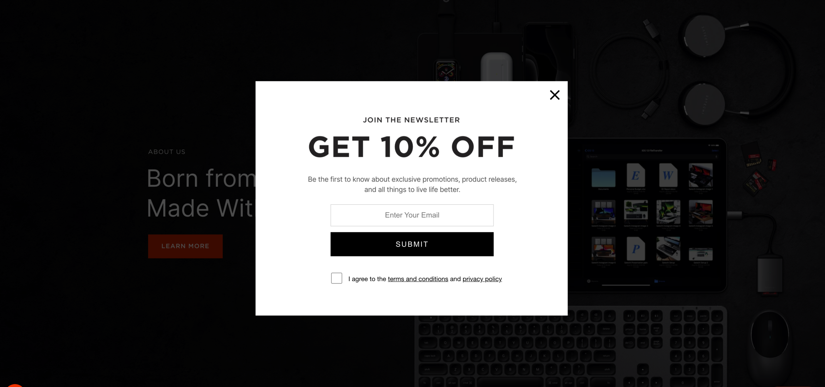 Pop-up from Satechi asking customers for their email in exchange for 10% off their first order.