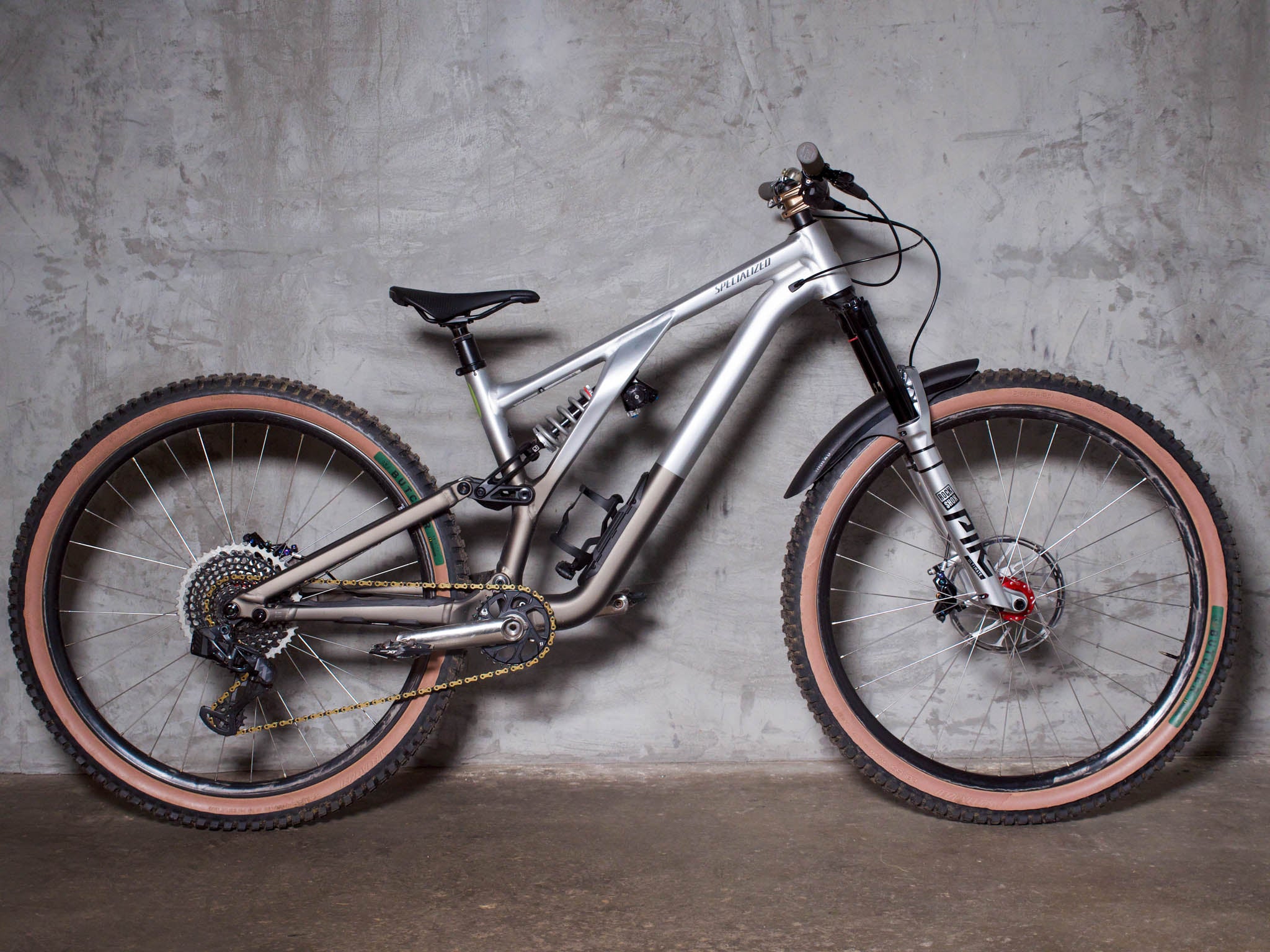 Joey's custom Specialized Stumpjumper Evo Alloy