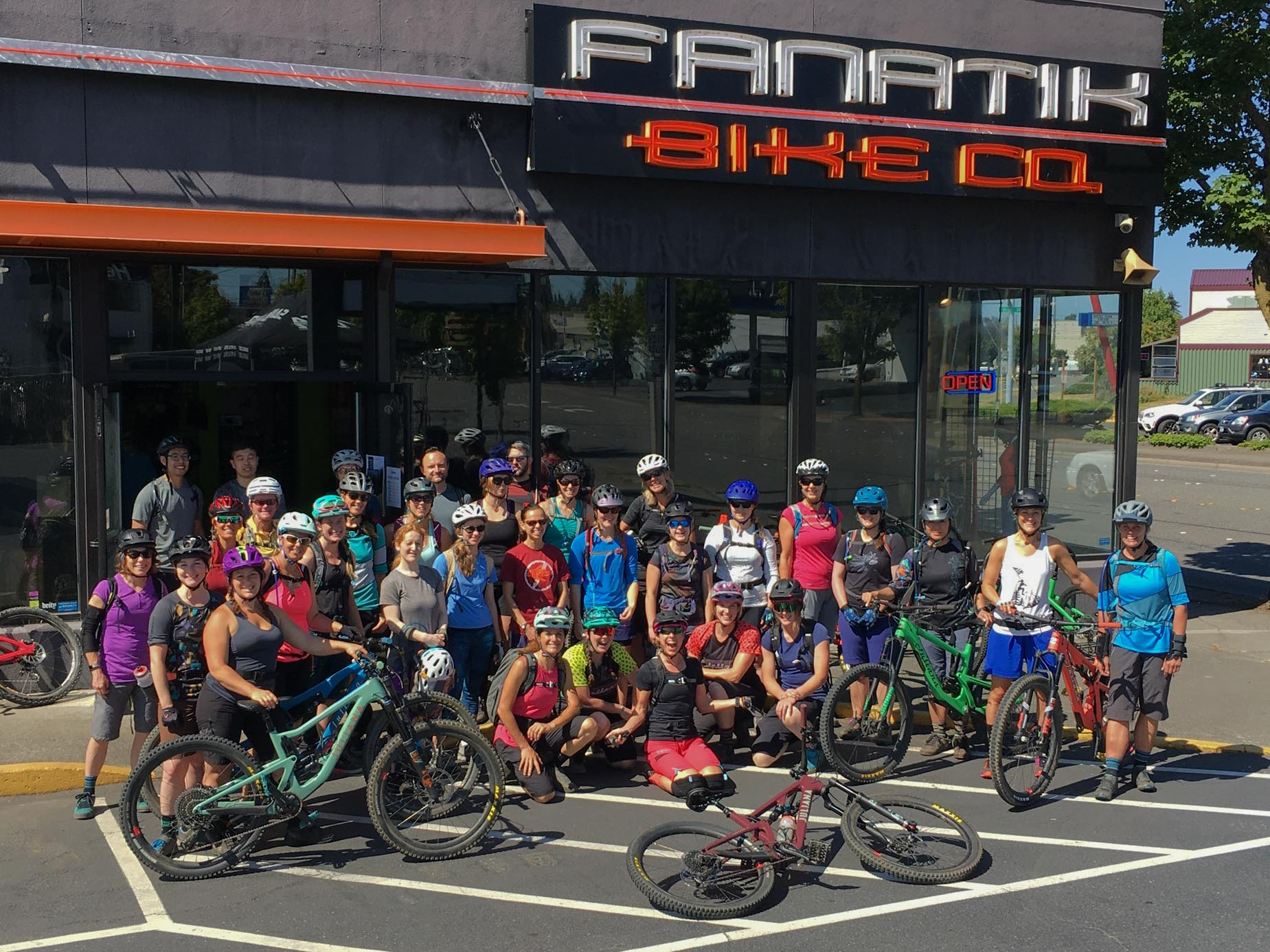 2018 Juliana Ride Out at Fanatik Bike Co.
