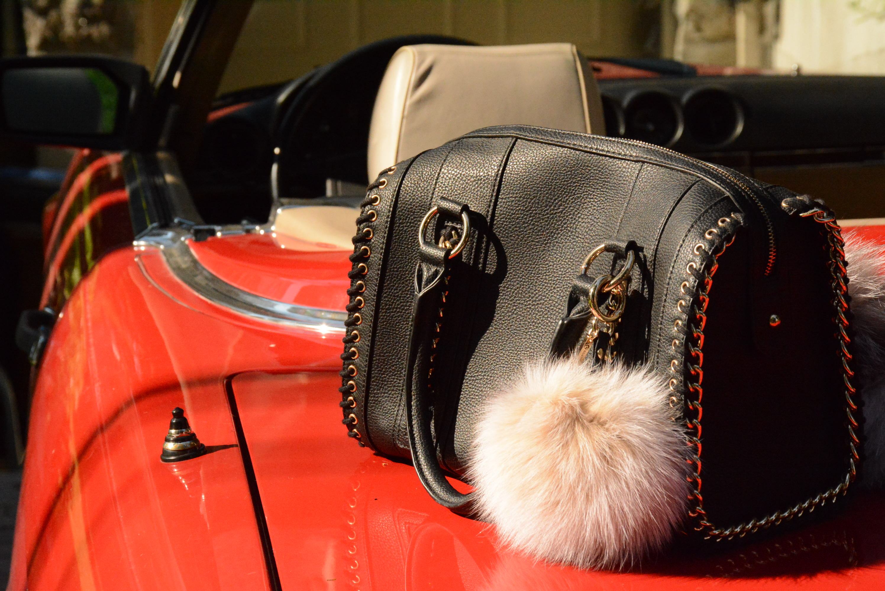 Luxury Fluffy PomPom Real Fur Elegant Designer Keychain Tassel Diy Bag  Charm Gift Chaveiro Handbag Accessories Wholesale