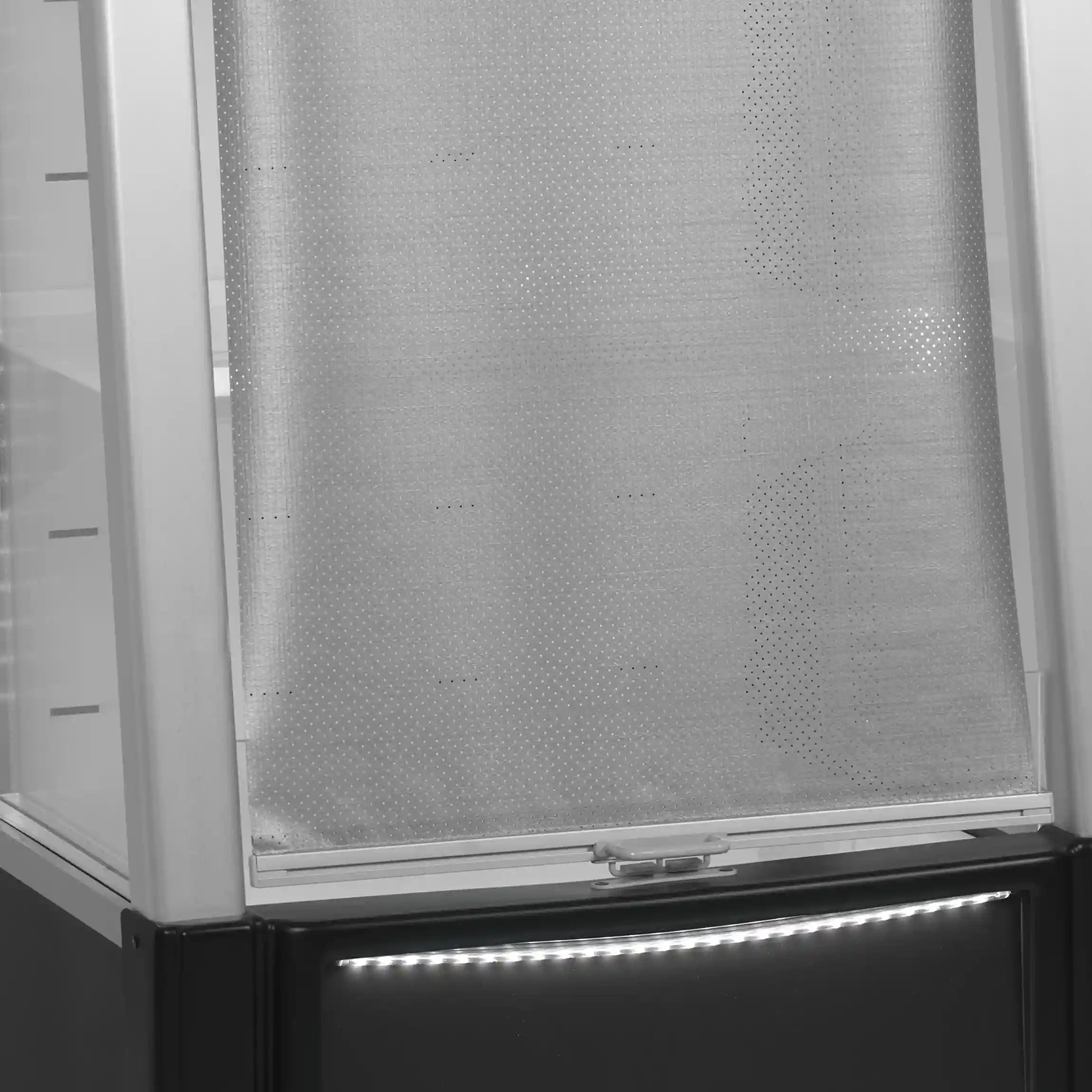 Rullgardin på fronten av Tefcold ODC60 Kylmonter.