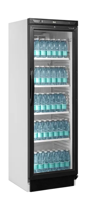 Tefcold CEV425 Displaykyl med stängd dörr och flaskor på hyllorna.
