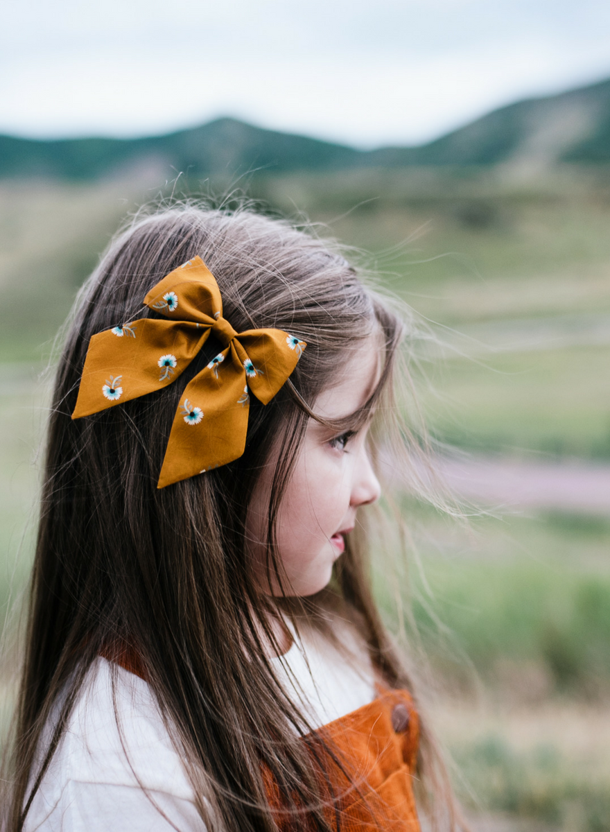 Free Babes Handmade Fall Collection // Handmade hair bows for little girls who love adventure.